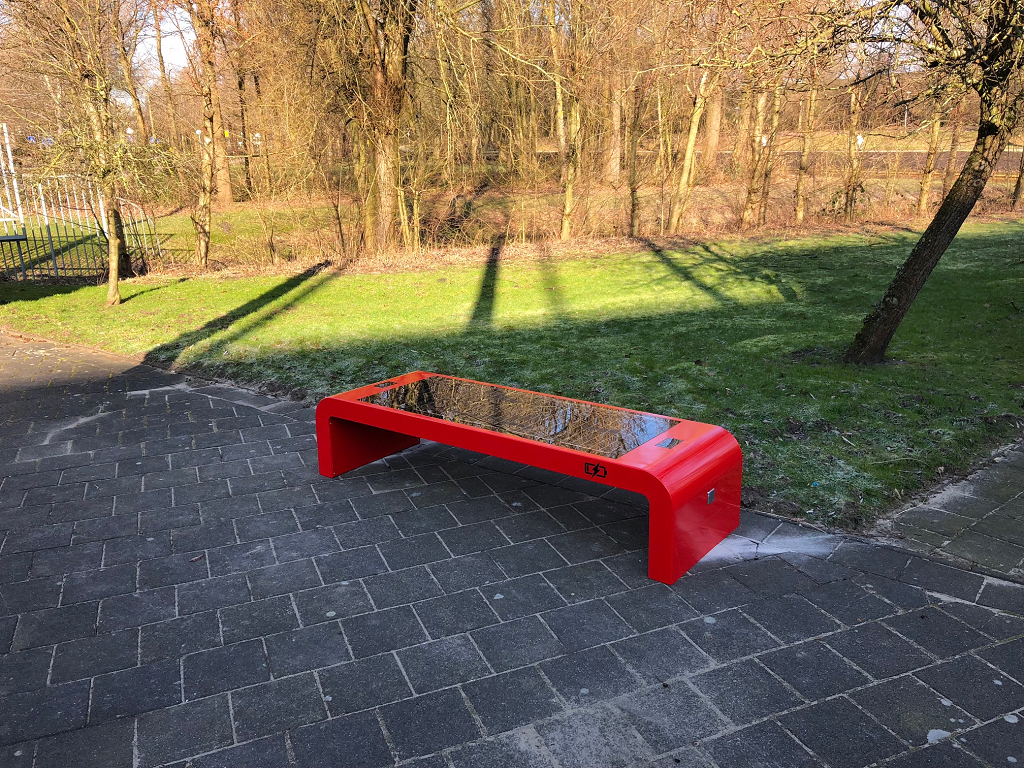 Solar-bench-red
